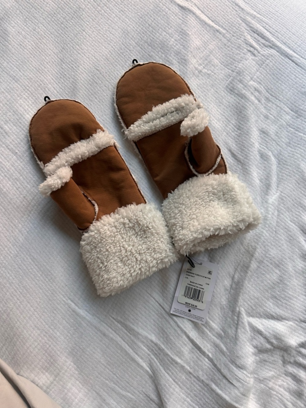 NWT / NEW UGG Cozy Shearling-Lined Brown Mittens